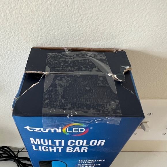 Tzumi Illumalight RGB LED Light Bar with Remote Black New In Box - Picture 2 of 2